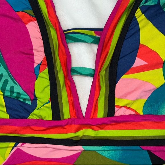 Trina Turk  Women's Standard Rainforest Plunge Hi Leg One Piece, Multi, Size 10 - Picture 4 of 16